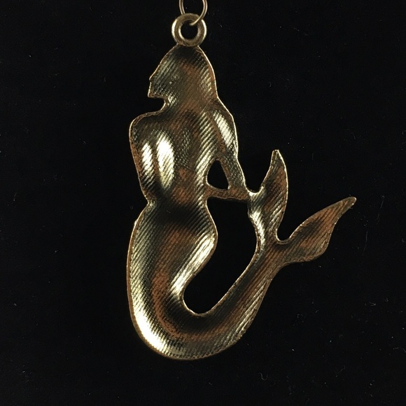 Fashion Mermaid Neclace - Picture 3 of 4